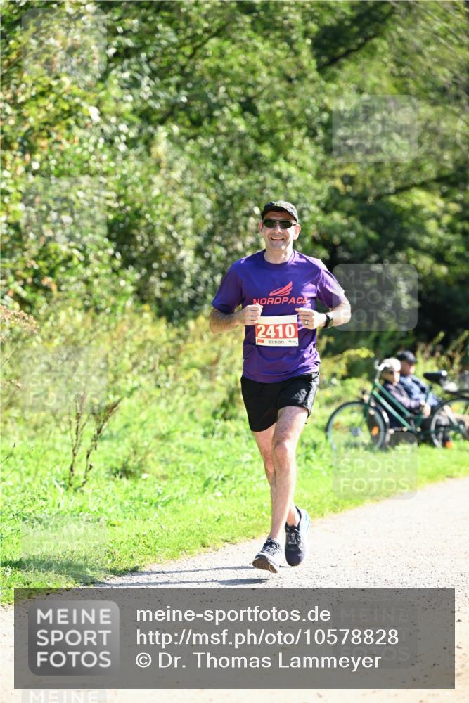 27.09.2026 - 35. Volkslauf durch das schöne Alstertal Dr. Thomas Lammeyer http://msf.ph/oto/10578828 27.09.2026 12:03:54 Laufen 2410 meine-sportfotos.de