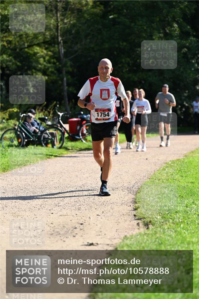 27.09.2026 - 35. Volkslauf durch das schöne Alstertal Dr. Thomas Lammeyer http://msf.ph/oto/10578888 27.09.2026 12:04:39 Laufen 1754 meine-sportfotos.de