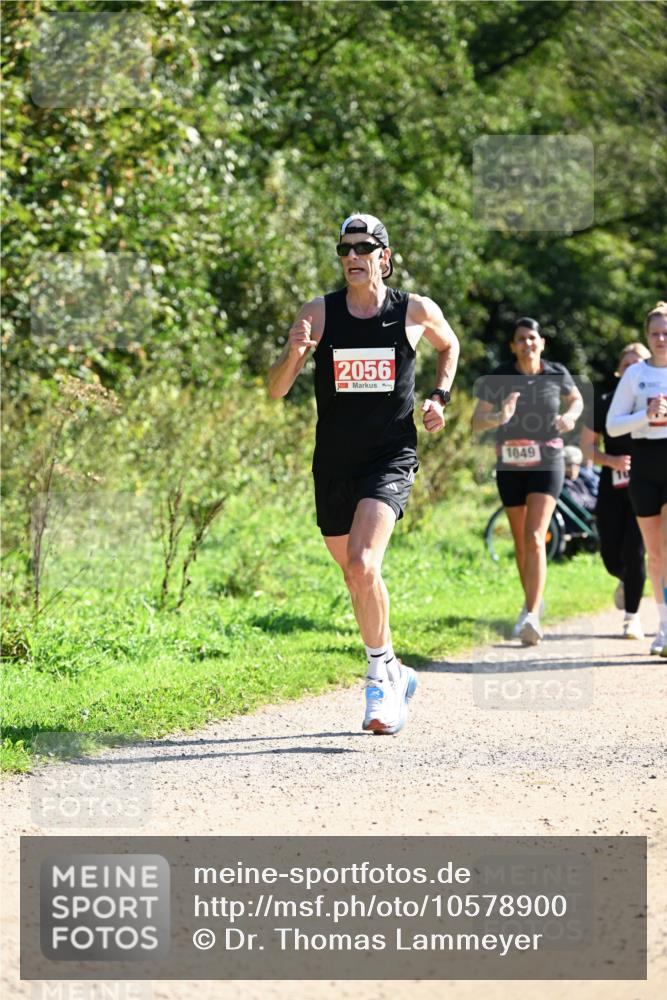 27.09.2026 - 35. Volkslauf durch das schöne Alstertal Dr. Thomas Lammeyer http://msf.ph/oto/10578900 27.09.2026 12:04:43 Laufen 2056, 1049 meine-sportfotos.de