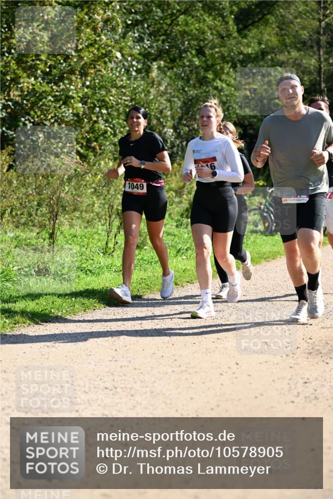 27.09.2026 - 35. Volkslauf durch das schöne Alstertal Dr. Thomas Lammeyer http://msf.ph/oto/10578905 27.09.2026 12:04:45 Laufen 1049, 69 meine-sportfotos.de