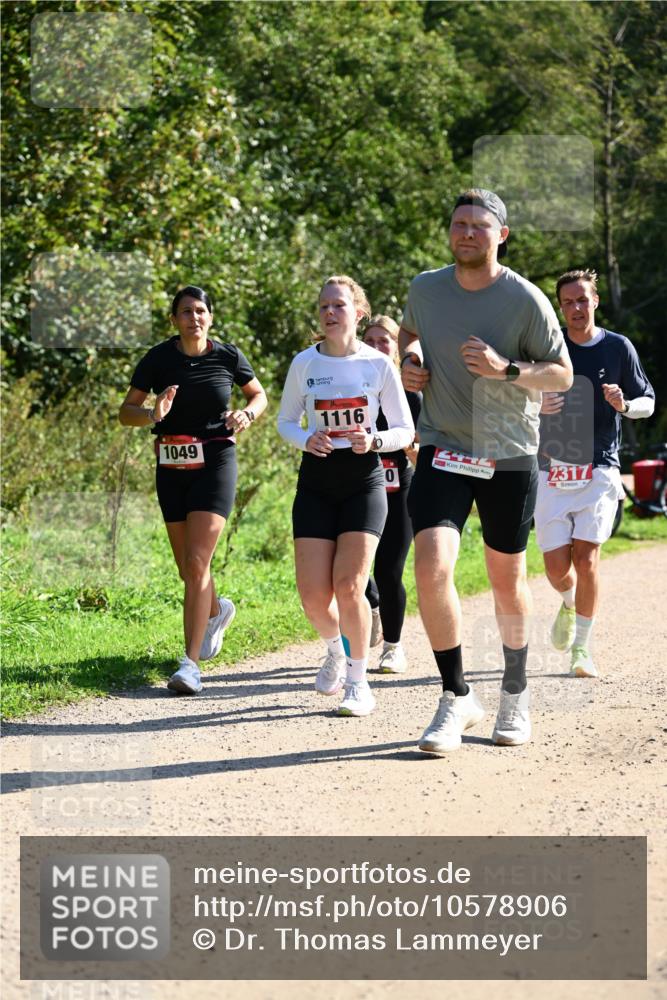 27.09.2026 - 35. Volkslauf durch das schöne Alstertal Dr. Thomas Lammeyer http://msf.ph/oto/10578906 27.09.2026 12:04:45 Laufen 1049, 1116, 2317 meine-sportfotos.de