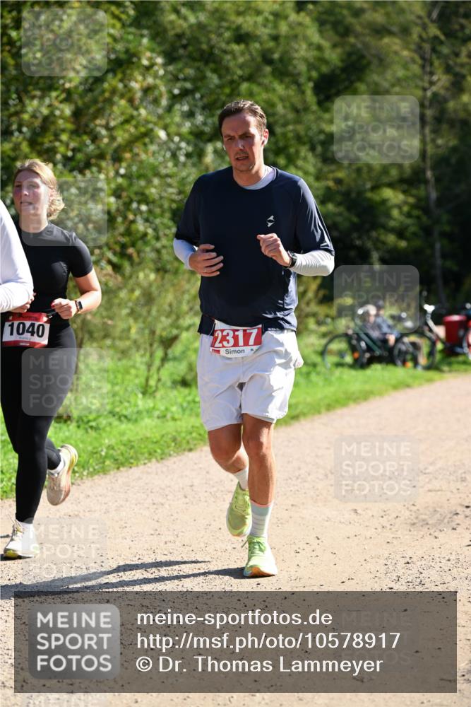 27.09.2026 - 35. Volkslauf durch das schöne Alstertal Dr. Thomas Lammeyer http://msf.ph/oto/10578917 27.09.2026 12:04:46 Laufen 1040, 2317 meine-sportfotos.de