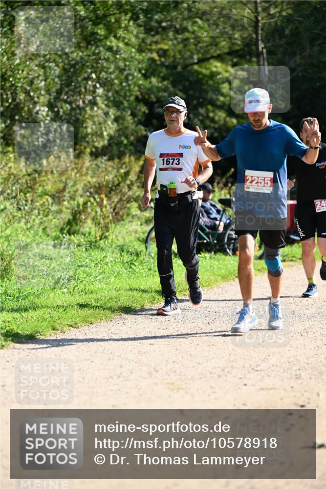 27.09.2026 - 35. Volkslauf durch das schöne Alstertal Dr. Thomas Lammeyer http://msf.ph/oto/10578918 27.09.2026 12:04:52 Laufen 1673, 2255, 24 meine-sportfotos.de
