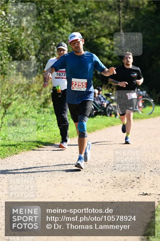 27.09.2026 - 35. Volkslauf durch das schöne Alstertal Dr. Thomas Lammeyer http://msf.ph/oto/10578924 27.09.2026 12:04:53 Laufen 1673, 2255 meine-sportfotos.de