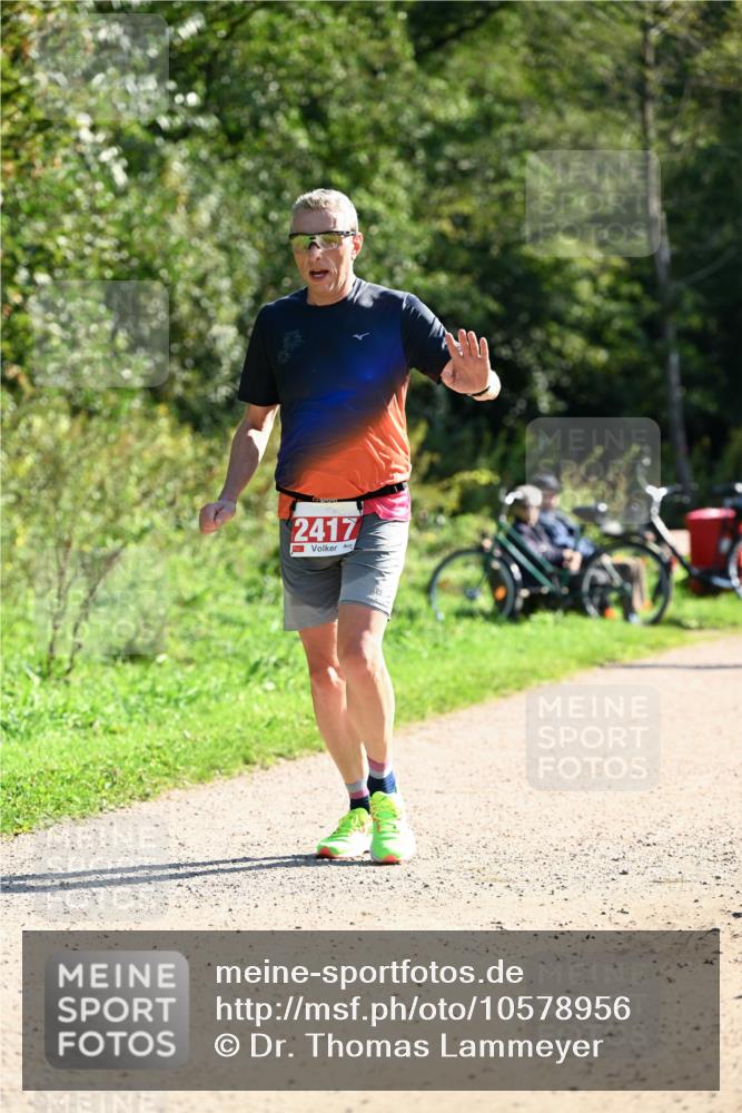 27.09.2026 - 35. Volkslauf durch das schöne Alstertal Dr. Thomas Lammeyer http://msf.ph/oto/10578956 27.09.2026 12:05:11 Laufen 2417, 77 meine-sportfotos.de