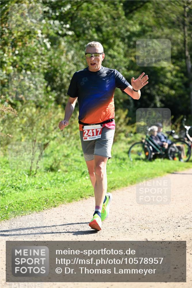 27.09.2026 - 35. Volkslauf durch das schöne Alstertal Dr. Thomas Lammeyer http://msf.ph/oto/10578957 27.09.2026 12:05:11 Laufen 2417 meine-sportfotos.de