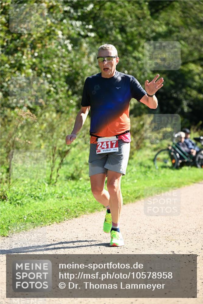 27.09.2026 - 35. Volkslauf durch das schöne Alstertal Dr. Thomas Lammeyer http://msf.ph/oto/10578958 27.09.2026 12:05:11 Laufen 2417 meine-sportfotos.de