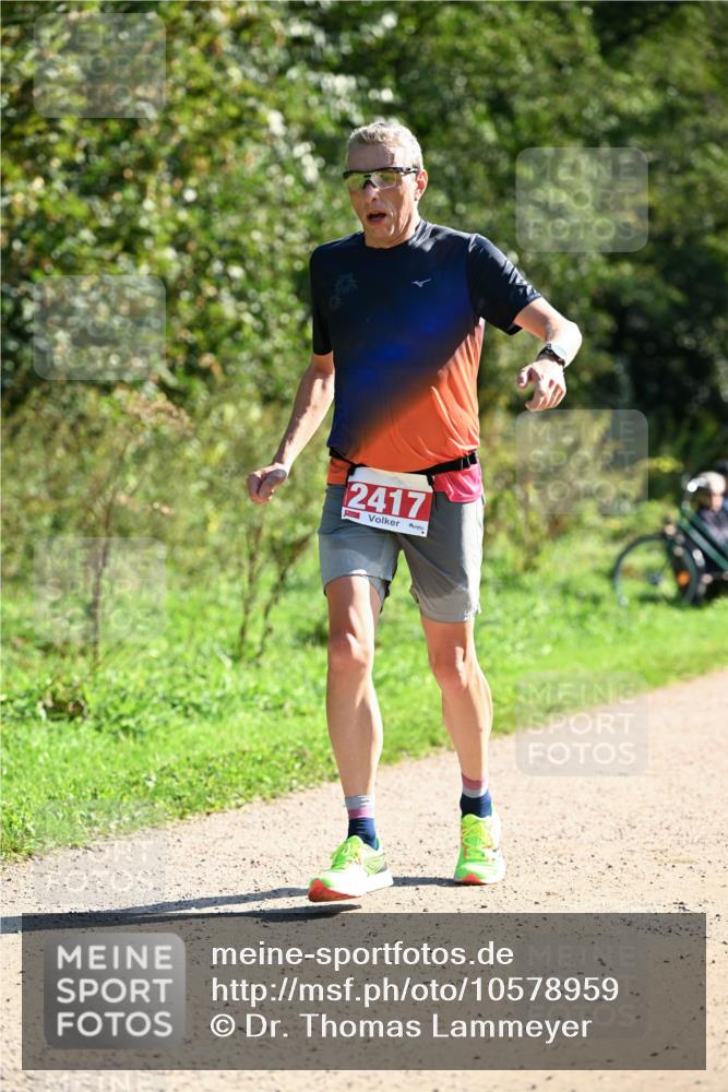 27.09.2026 - 35. Volkslauf durch das schöne Alstertal Dr. Thomas Lammeyer http://msf.ph/oto/10578959 27.09.2026 12:05:11 Laufen 2417 meine-sportfotos.de