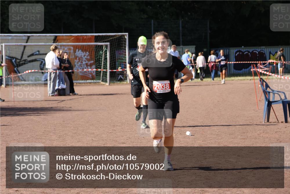 27.09.2026 - 35. Volkslauf durch das schöne Alstertal Strokosch-Dieckow http://msf.ph/oto/10579002 27.09.2026 12:47:12 Ziel 2038, 2320 meine-sportfotos.de