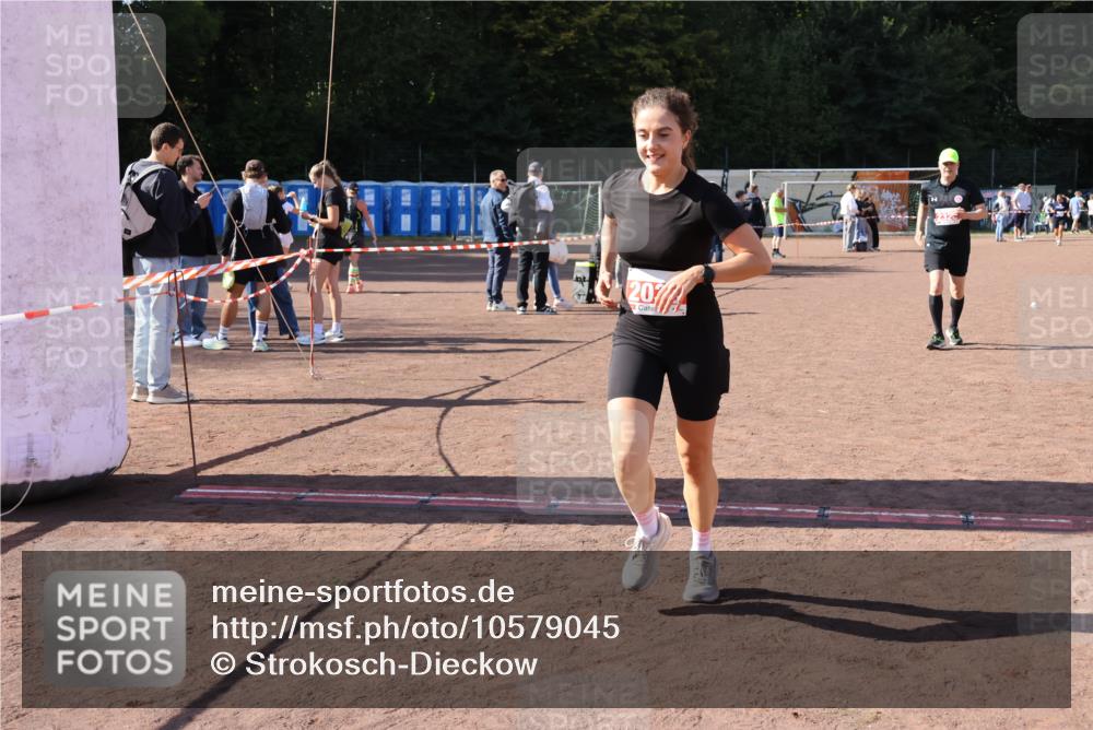 27.09.2026 - 35. Volkslauf durch das schöne Alstertal Strokosch-Dieckow http://msf.ph/oto/10579045 27.09.2026 12:47:15 Ziel 2038, 2320 meine-sportfotos.de