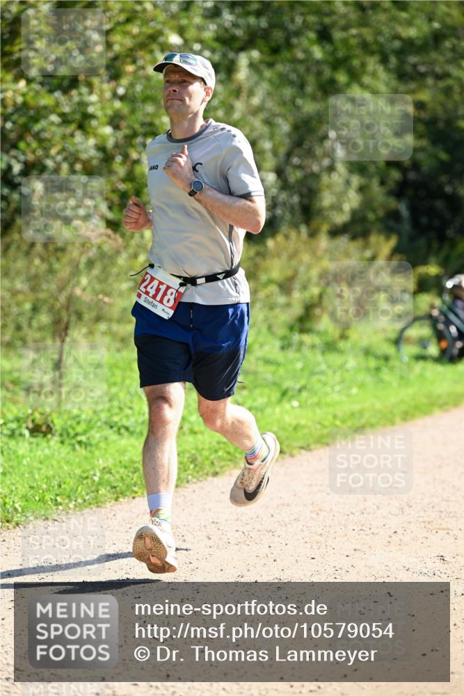 27.09.2026 - 35. Volkslauf durch das schöne Alstertal Dr. Thomas Lammeyer http://msf.ph/oto/10579054 27.09.2026 12:05:49 Laufen 2418 meine-sportfotos.de