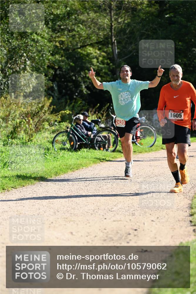 27.09.2026 - 35. Volkslauf durch das schöne Alstertal Dr. Thomas Lammeyer http://msf.ph/oto/10579062 27.09.2026 12:05:51 Laufen 2420, 1605 meine-sportfotos.de