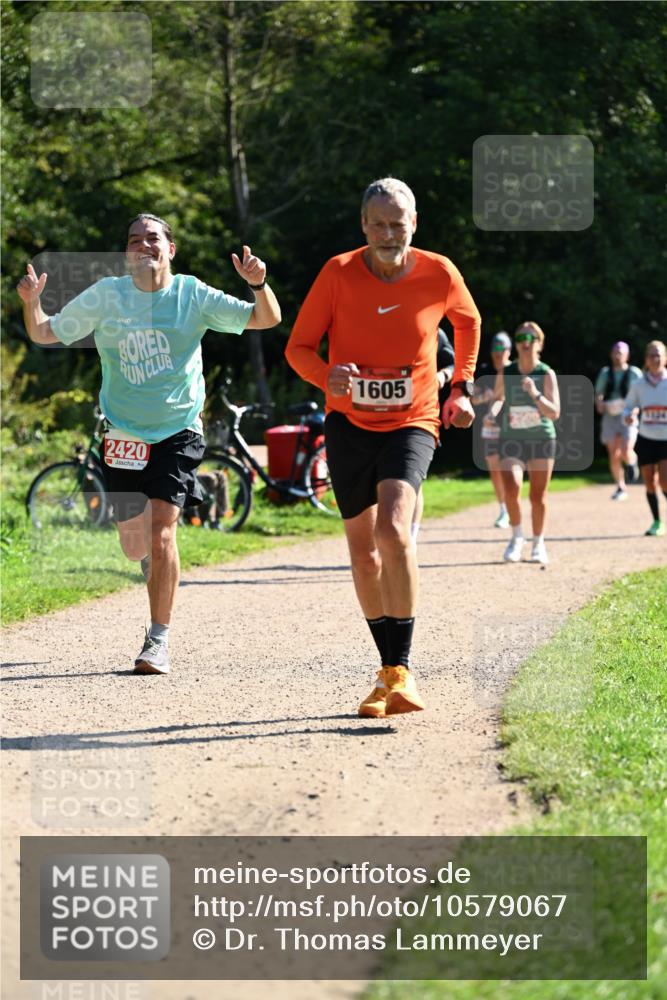 27.09.2026 - 35. Volkslauf durch das schöne Alstertal Dr. Thomas Lammeyer http://msf.ph/oto/10579067 27.09.2026 12:05:52 Laufen 2420, 1605 meine-sportfotos.de