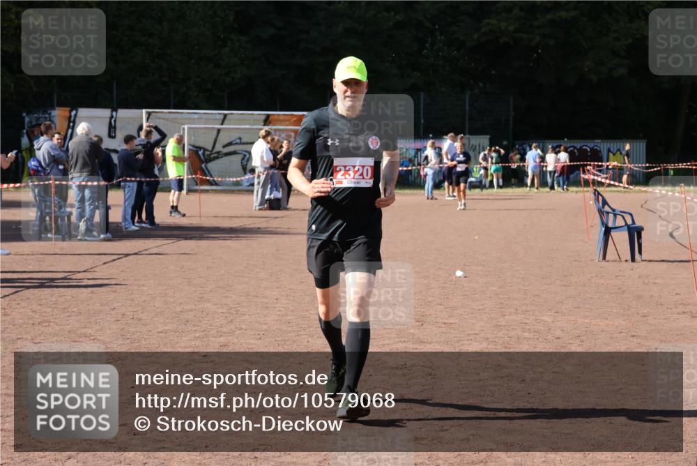 27.09.2026 - 35. Volkslauf durch das schöne Alstertal Strokosch-Dieckow http://msf.ph/oto/10579068 27.09.2026 12:47:17 Ziel 2038, 2320 meine-sportfotos.de
