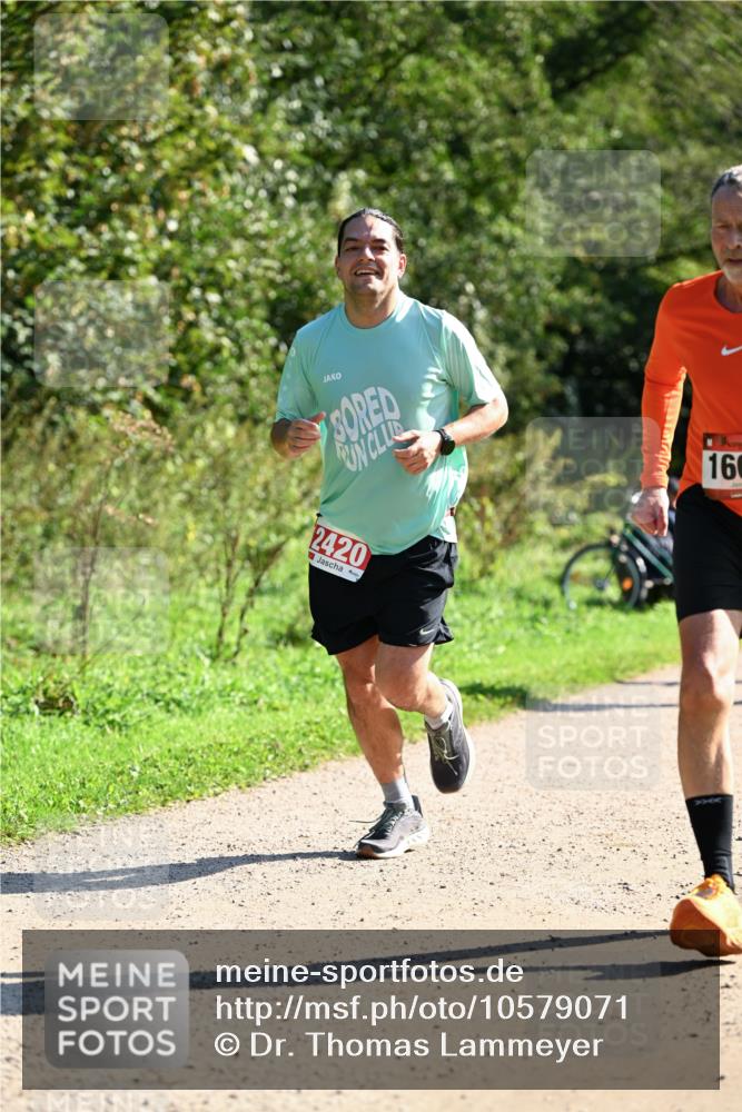 27.09.2026 - 35. Volkslauf durch das schöne Alstertal Dr. Thomas Lammeyer http://msf.ph/oto/10579071 27.09.2026 12:05:53 Laufen 2420, 160 meine-sportfotos.de