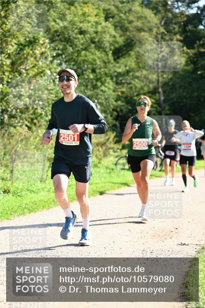 27.09.2026 - 35. Volkslauf durch das schöne Alstertal Dr. Thomas Lammeyer http://msf.ph/oto/10579080 27.09.2026 12:05:56 Laufen 2501, 2500, 1124 meine-sportfotos.de