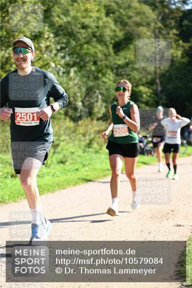 27.09.2026 - 35. Volkslauf durch das schöne Alstertal Dr. Thomas Lammeyer http://msf.ph/oto/10579084 27.09.2026 12:05:56 Laufen 2501, 2500 meine-sportfotos.de