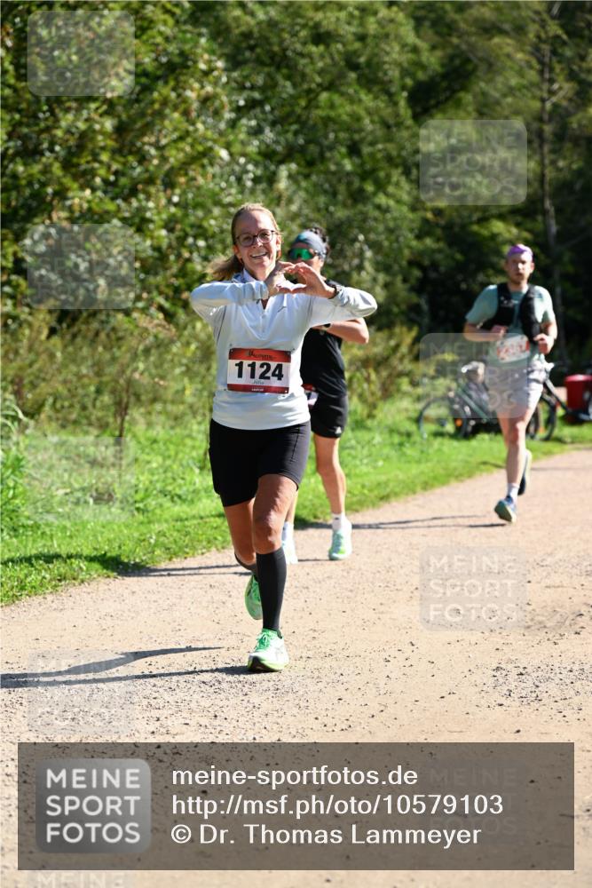 27.09.2026 - 35. Volkslauf durch das schöne Alstertal Dr. Thomas Lammeyer http://msf.ph/oto/10579103 27.09.2026 12:05:59 Laufen 1124 meine-sportfotos.de