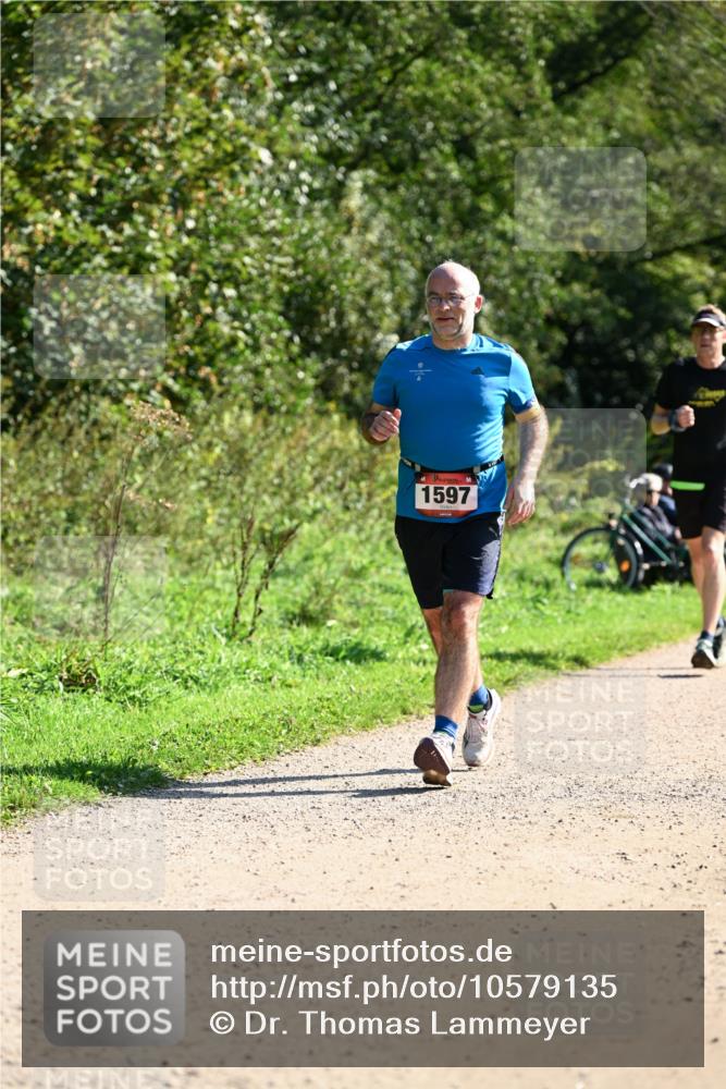 27.09.2026 - 35. Volkslauf durch das schöne Alstertal Dr. Thomas Lammeyer http://msf.ph/oto/10579135 27.09.2026 12:06:11 Laufen 1597 meine-sportfotos.de