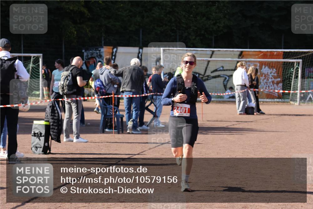 27.09.2026 - 35. Volkslauf durch das schöne Alstertal Strokosch-Dieckow http://msf.ph/oto/10579156 27.09.2026 12:47:56 Ziel 2401 meine-sportfotos.de