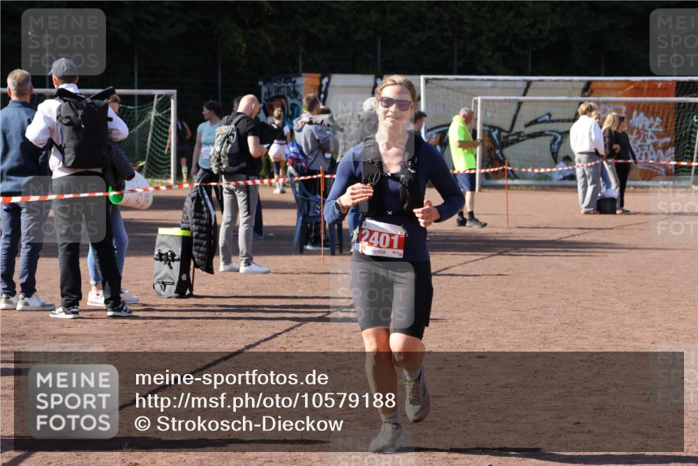 27.09.2026 - 35. Volkslauf durch das schöne Alstertal Strokosch-Dieckow http://msf.ph/oto/10579188 27.09.2026 12:47:57 Ziel 2401 meine-sportfotos.de