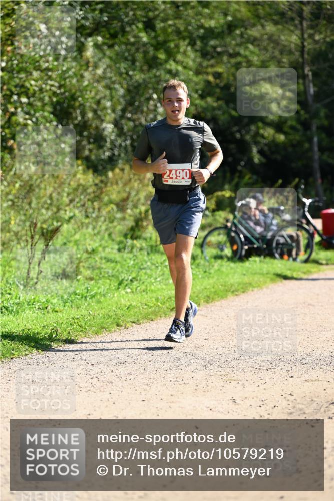 27.09.2026 - 35. Volkslauf durch das schöne Alstertal Dr. Thomas Lammeyer http://msf.ph/oto/10579219 27.09.2026 12:06:46 Laufen 2490 meine-sportfotos.de