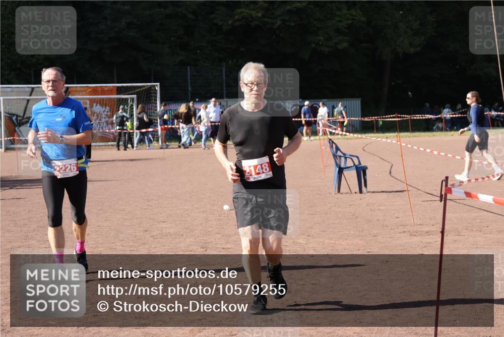 27.09.2026 - 35. Volkslauf durch das schöne Alstertal Strokosch-Dieckow http://msf.ph/oto/10579255 27.09.2026 12:48:34 Ziel 2148, 2226 meine-sportfotos.de