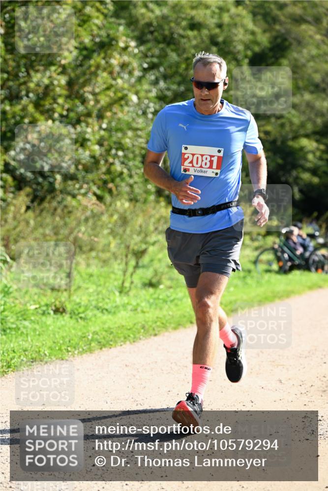 27.09.2026 - 35. Volkslauf durch das schöne Alstertal Dr. Thomas Lammeyer http://msf.ph/oto/10579294 27.09.2026 12:07:22 Laufen 2081, 6 meine-sportfotos.de
