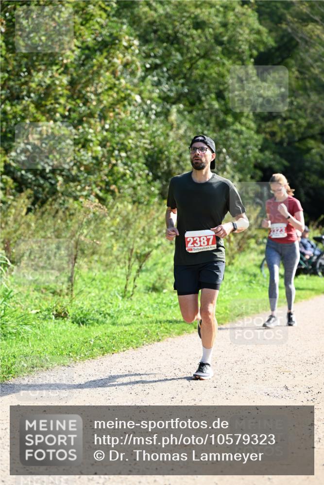 27.09.2026 - 35. Volkslauf durch das schöne Alstertal Dr. Thomas Lammeyer http://msf.ph/oto/10579323 27.09.2026 12:08:16 Laufen 2387 meine-sportfotos.de
