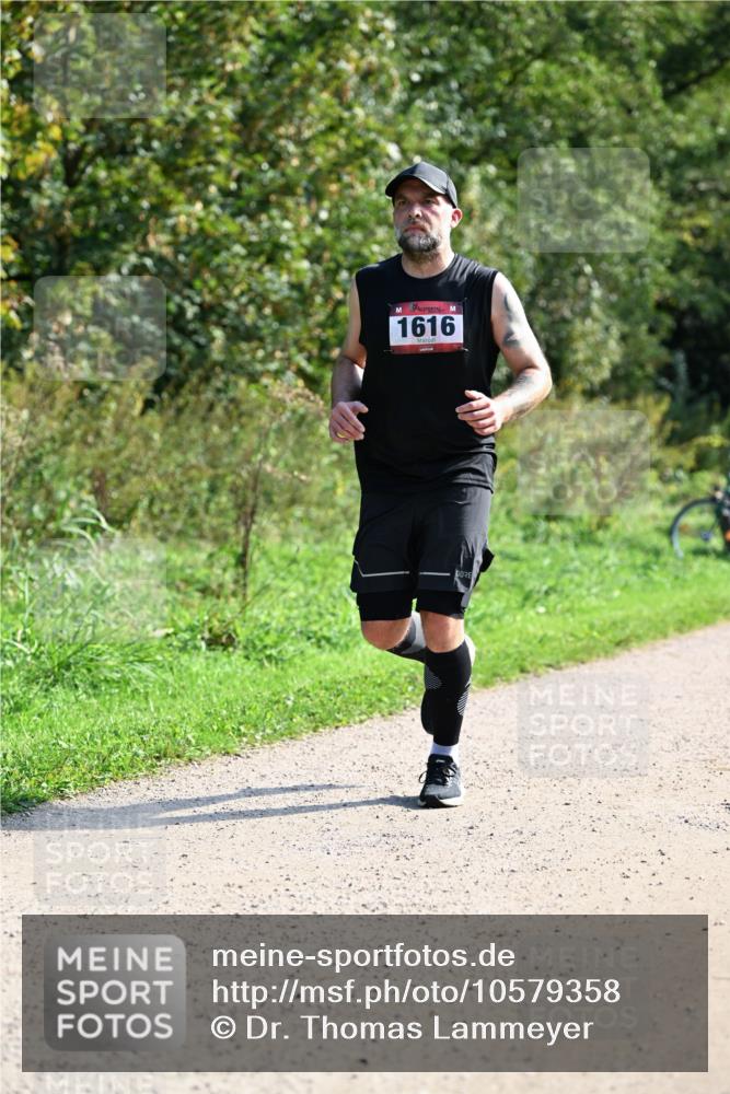 27.09.2026 - 35. Volkslauf durch das schöne Alstertal Dr. Thomas Lammeyer http://msf.ph/oto/10579358 27.09.2026 12:08:25 Laufen 1616 meine-sportfotos.de