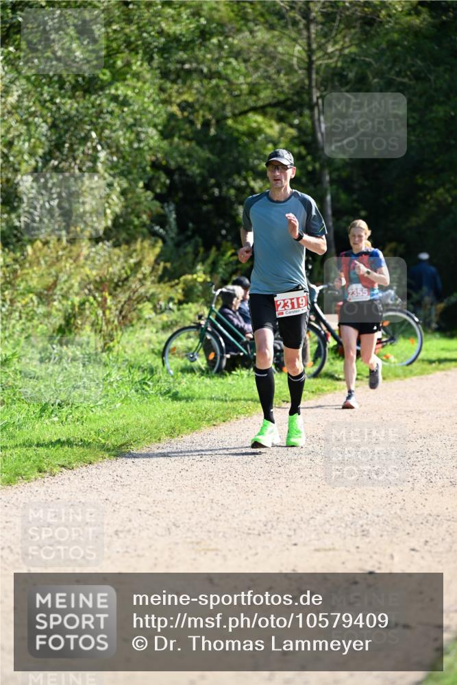 27.09.2026 - 35. Volkslauf durch das schöne Alstertal Dr. Thomas Lammeyer http://msf.ph/oto/10579409 27.09.2026 12:08:52 Laufen 2319, 2355 meine-sportfotos.de