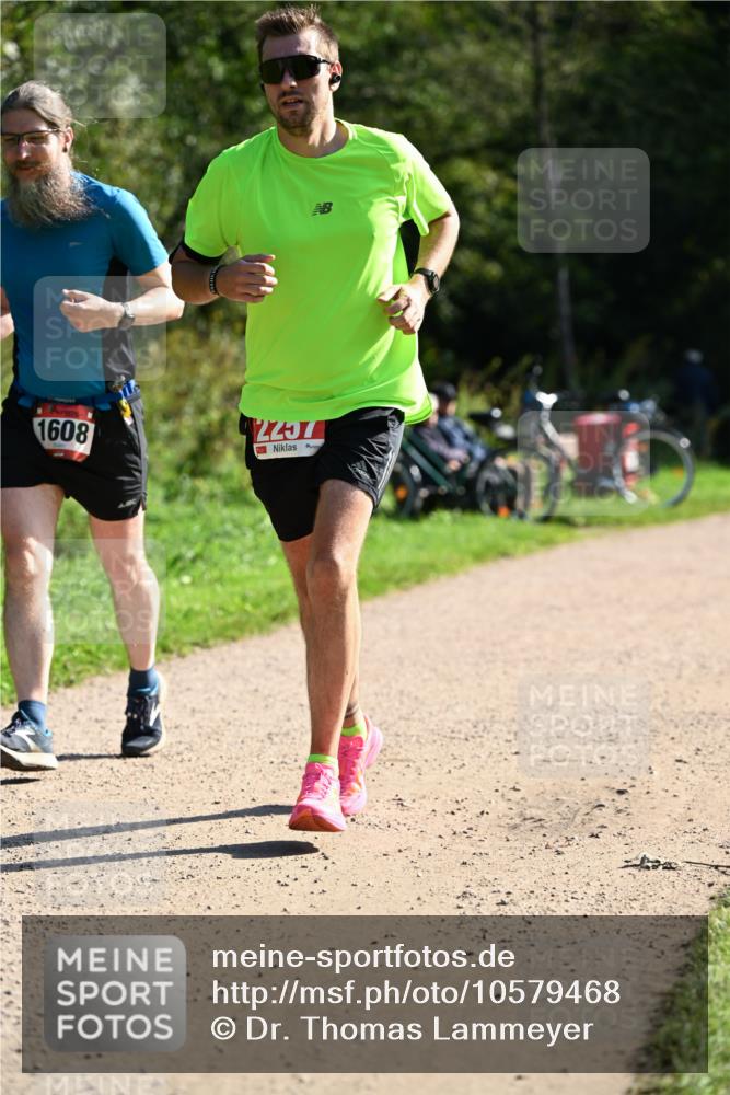 27.09.2026 - 35. Volkslauf durch das schöne Alstertal Dr. Thomas Lammeyer http://msf.ph/oto/10579468 27.09.2026 12:09:03 Laufen 1608, 2257 meine-sportfotos.de