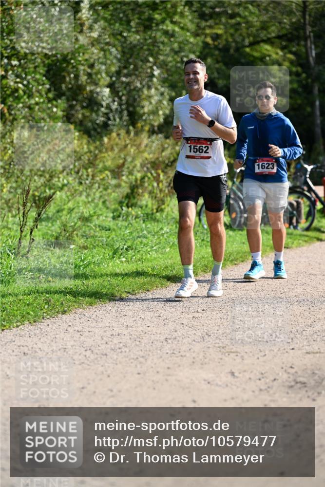 27.09.2026 - 35. Volkslauf durch das schöne Alstertal Dr. Thomas Lammeyer http://msf.ph/oto/10579477 27.09.2026 12:09:14 Laufen 1562, 1623 meine-sportfotos.de