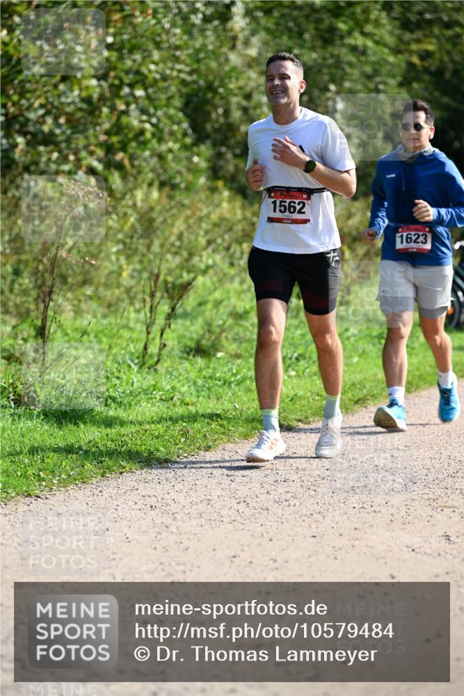 27.09.2026 - 35. Volkslauf durch das schöne Alstertal Dr. Thomas Lammeyer http://msf.ph/oto/10579484 27.09.2026 12:09:15 Laufen 1562, 1623 meine-sportfotos.de