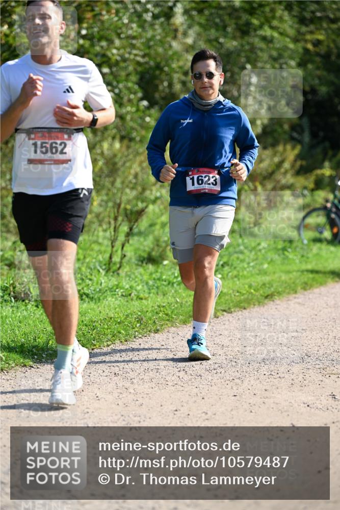 27.09.2026 - 35. Volkslauf durch das schöne Alstertal Dr. Thomas Lammeyer http://msf.ph/oto/10579487 27.09.2026 12:09:16 Laufen 1562, 1623 meine-sportfotos.de
