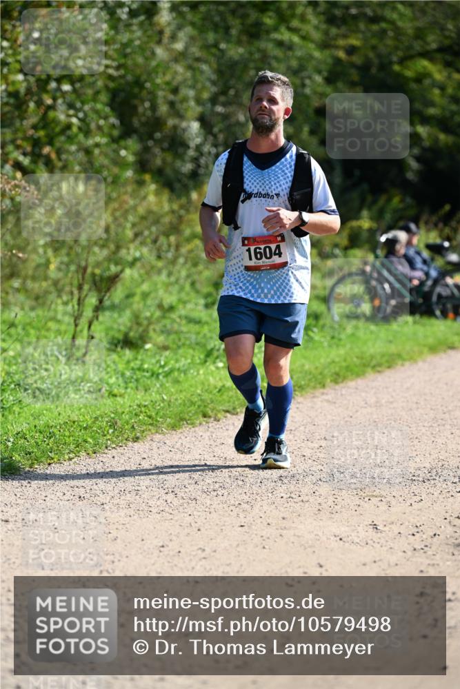 27.09.2026 - 35. Volkslauf durch das schöne Alstertal Dr. Thomas Lammeyer http://msf.ph/oto/10579498 27.09.2026 12:09:19 Laufen 1604 meine-sportfotos.de