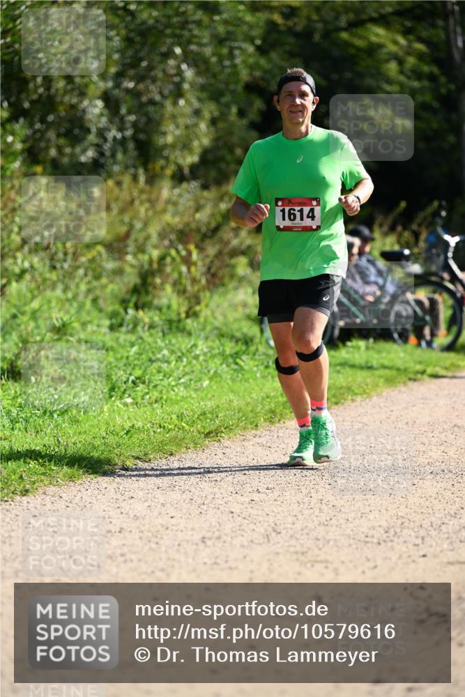 27.09.2026 - 35. Volkslauf durch das schöne Alstertal Dr. Thomas Lammeyer http://msf.ph/oto/10579616 27.09.2026 12:10:05 Laufen 1614 meine-sportfotos.de