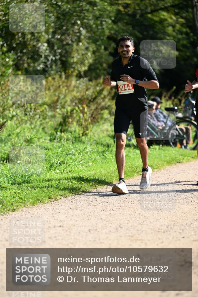27.09.2026 - 35. Volkslauf durch das schöne Alstertal Dr. Thomas Lammeyer http://msf.ph/oto/10579632 27.09.2026 12:10:08 Laufen 2044 meine-sportfotos.de