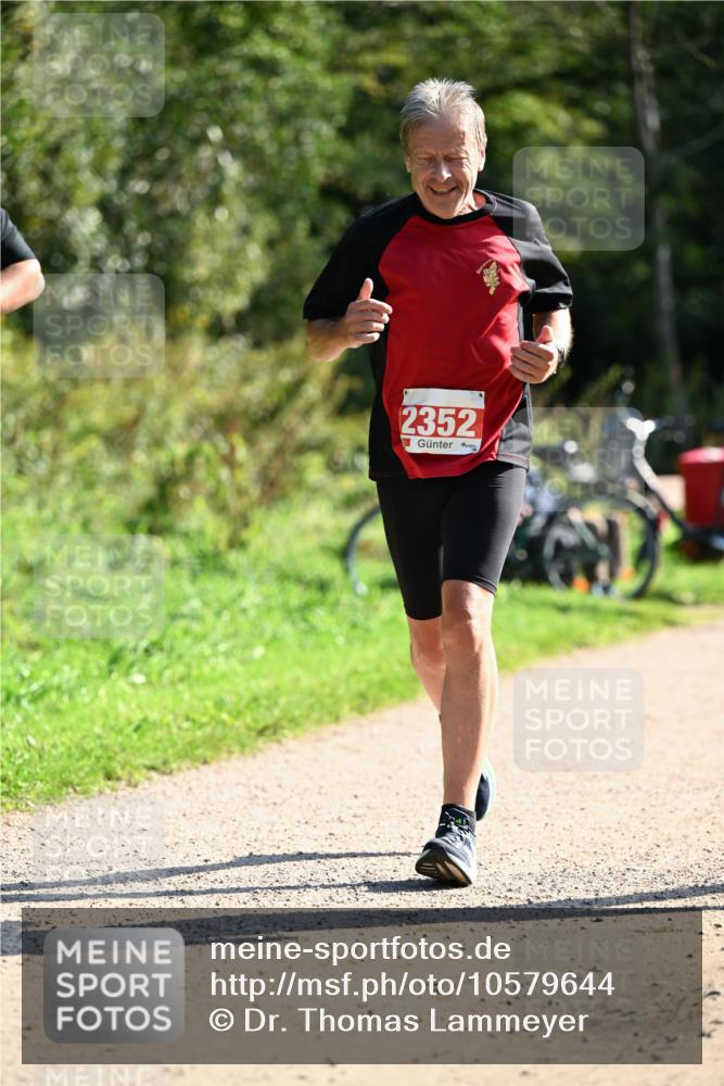 27.09.2026 - 35. Volkslauf durch das schöne Alstertal Dr. Thomas Lammeyer http://msf.ph/oto/10579644 27.09.2026 12:10:10 Laufen 2352 meine-sportfotos.de