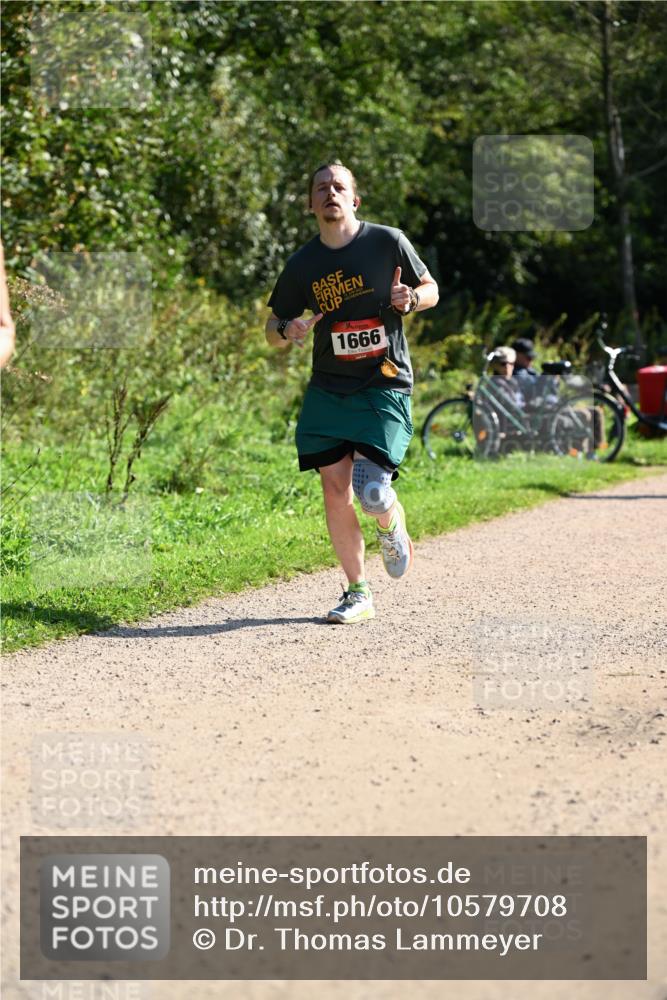 27.09.2026 - 35. Volkslauf durch das schöne Alstertal Dr. Thomas Lammeyer http://msf.ph/oto/10579708 27.09.2026 12:10:59 Laufen 1666 meine-sportfotos.de