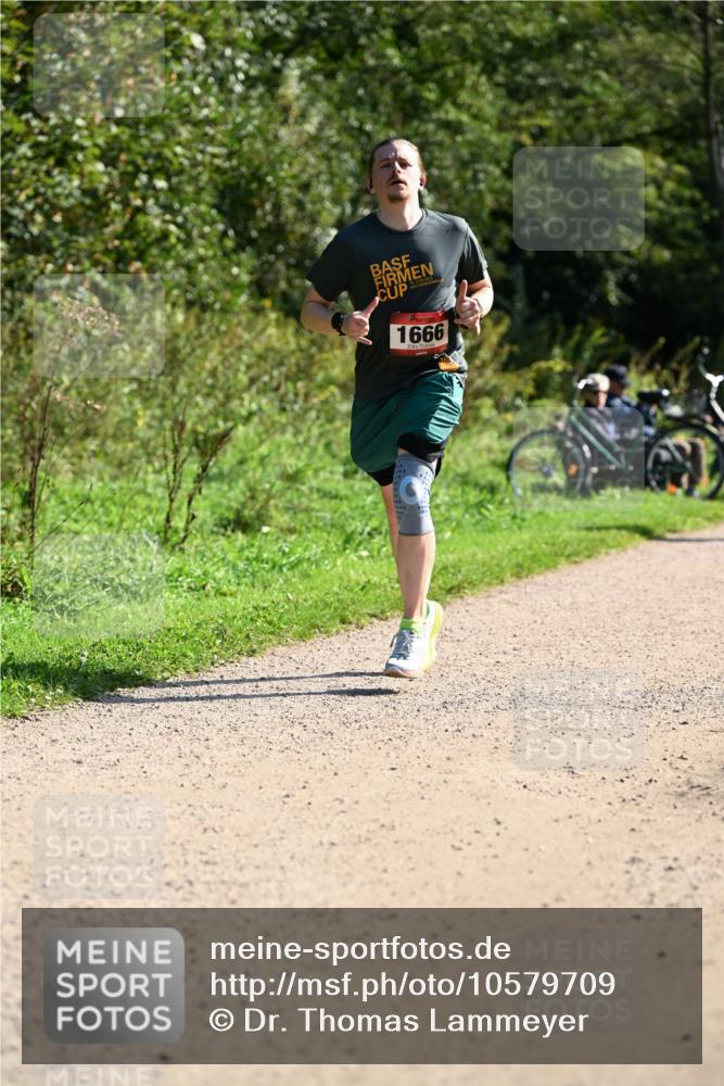 27.09.2026 - 35. Volkslauf durch das schöne Alstertal Dr. Thomas Lammeyer http://msf.ph/oto/10579709 27.09.2026 12:10:59 Laufen 1666 meine-sportfotos.de