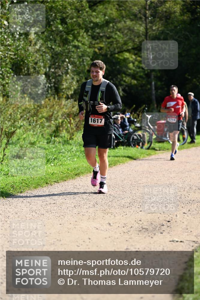 27.09.2026 - 35. Volkslauf durch das schöne Alstertal Dr. Thomas Lammeyer http://msf.ph/oto/10579720 27.09.2026 12:11:03 Laufen 1617 meine-sportfotos.de