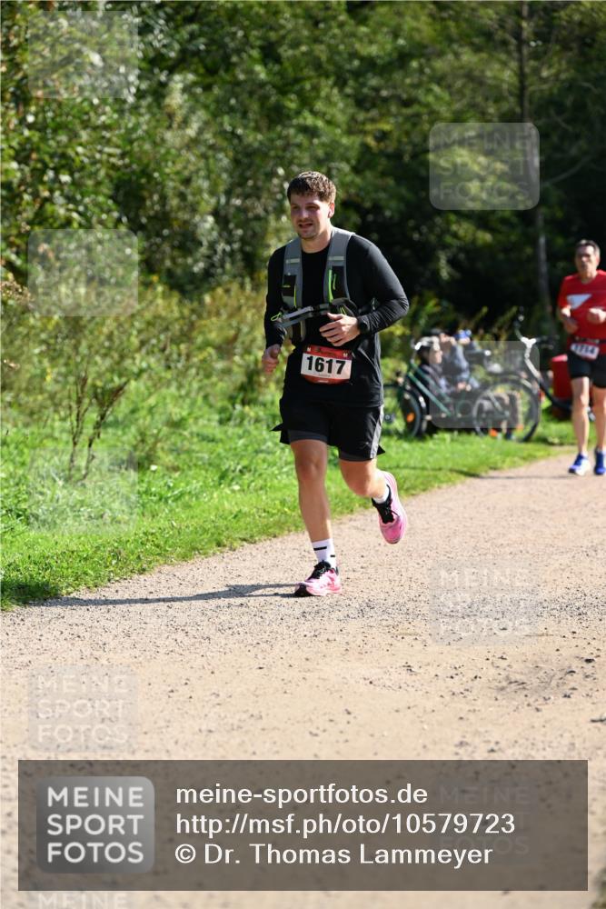 27.09.2026 - 35. Volkslauf durch das schöne Alstertal Dr. Thomas Lammeyer http://msf.ph/oto/10579723 27.09.2026 12:11:03 Laufen 1617, 4754 meine-sportfotos.de