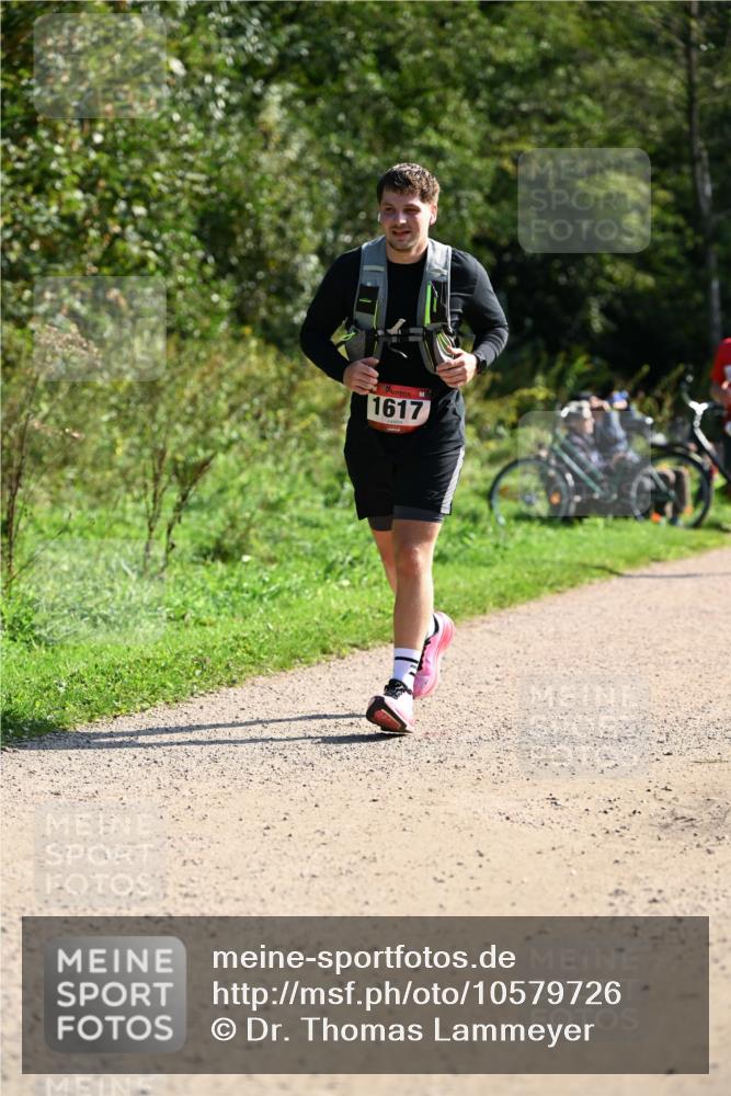 27.09.2026 - 35. Volkslauf durch das schöne Alstertal Dr. Thomas Lammeyer http://msf.ph/oto/10579726 27.09.2026 12:11:04 Laufen 1617 meine-sportfotos.de