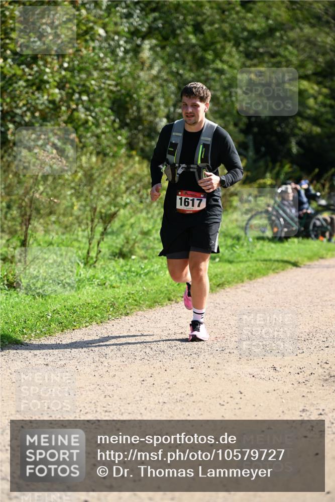 27.09.2026 - 35. Volkslauf durch das schöne Alstertal Dr. Thomas Lammeyer http://msf.ph/oto/10579727 27.09.2026 12:11:04 Laufen 1617 meine-sportfotos.de