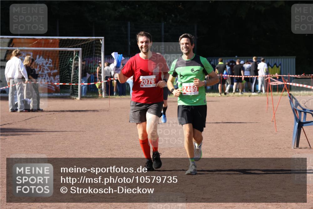 27.09.2026 - 35. Volkslauf durch das schöne Alstertal Strokosch-Dieckow http://msf.ph/oto/10579735 27.09.2026 12:52:23 Ziel 2076, 2469 meine-sportfotos.de