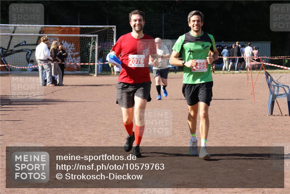 27.09.2026 - 35. Volkslauf durch das schöne Alstertal Strokosch-Dieckow http://msf.ph/oto/10579763 27.09.2026 12:52:24 Ziel 2076, 2469 meine-sportfotos.de