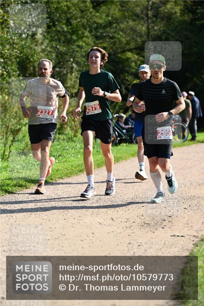27.09.2026 - 35. Volkslauf durch das schöne Alstertal Dr. Thomas Lammeyer http://msf.ph/oto/10579773 27.09.2026 12:11:14 Laufen 2327, 2979, 6, 295 meine-sportfotos.de