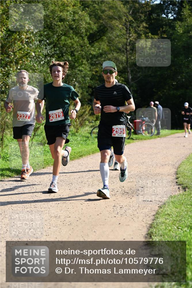27.09.2026 - 35. Volkslauf durch das schöne Alstertal Dr. Thomas Lammeyer http://msf.ph/oto/10579776 27.09.2026 12:11:14 Laufen 2327, 2979, 9, 295 meine-sportfotos.de