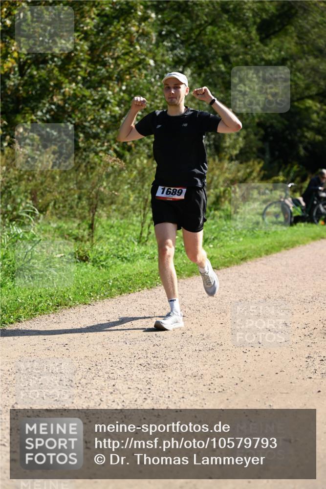 27.09.2026 - 35. Volkslauf durch das schöne Alstertal Dr. Thomas Lammeyer http://msf.ph/oto/10579793 27.09.2026 12:11:22 Laufen 1689 meine-sportfotos.de